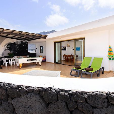 Famara Beach House Exterior photo