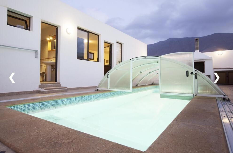 Famara Beach House Exterior photo