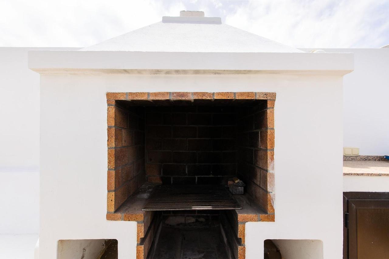 Famara Beach House Exterior photo